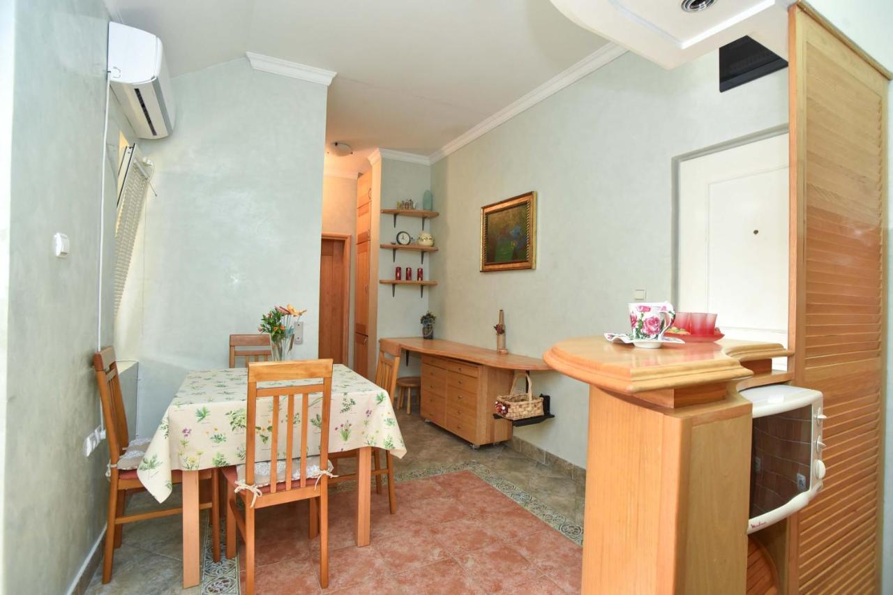 Comfort Inn Old Town Budva Exteriör bild